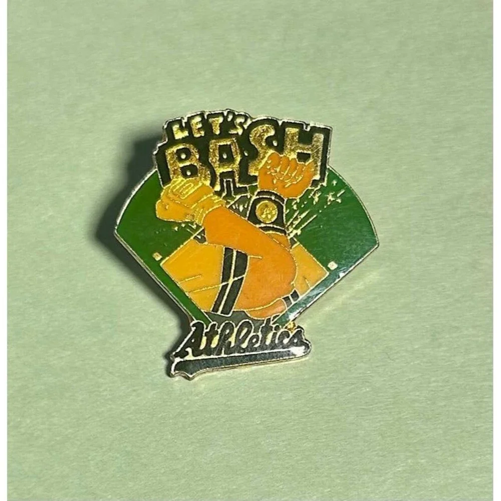 Oakland A’ Bash Brothers pin + Mark McGwire, Jose Canseco 8 Card Lot 1987 and up - Picture 2 of 7